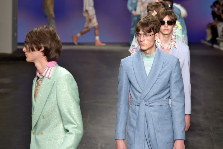 Londres abre a temporada de moda 2015, veja programação